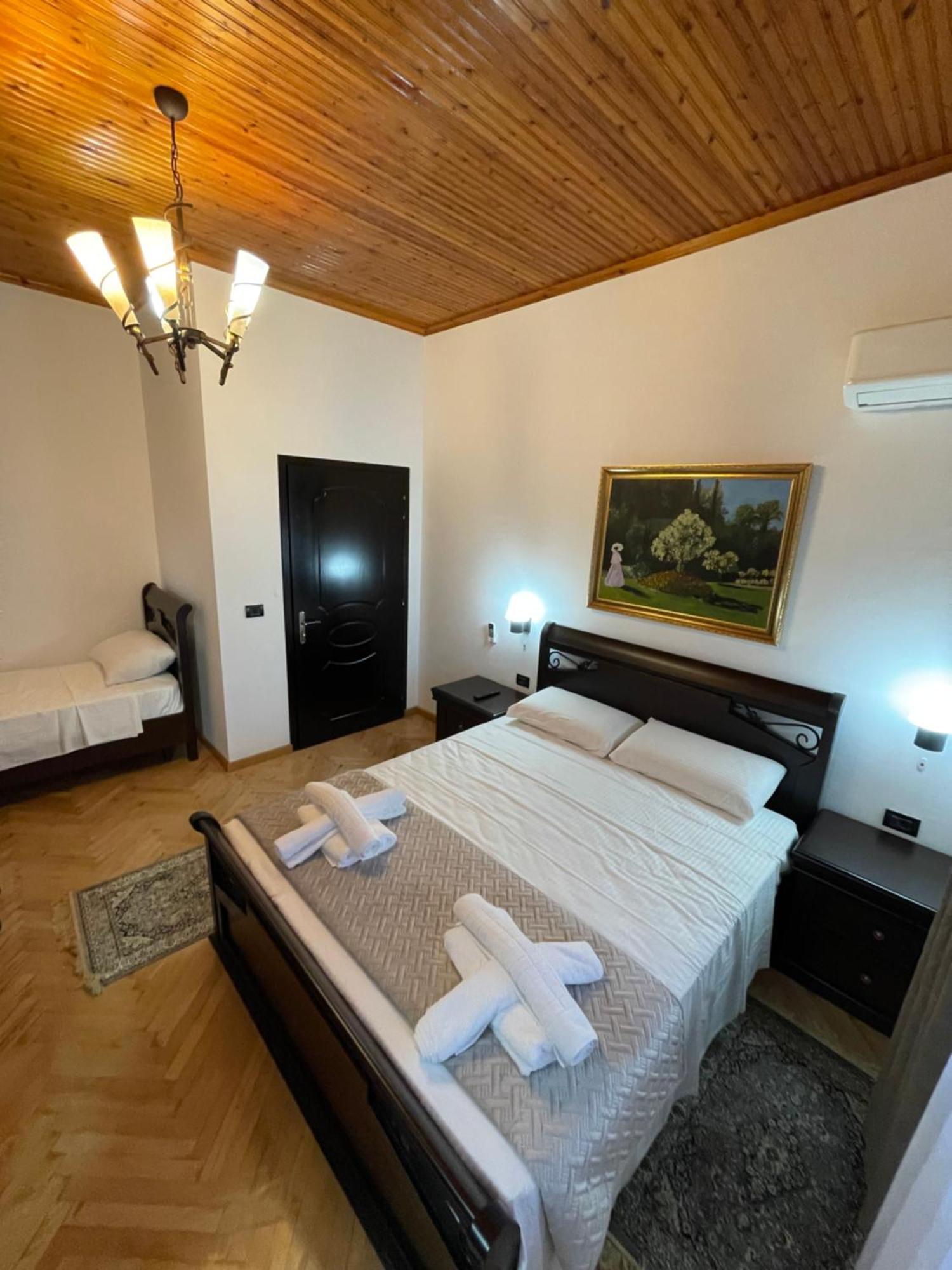 Vila At Berat Exterior foto